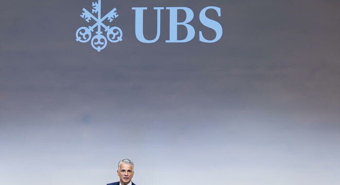 L’Ue approva la fusione tra Credit Suisse e Ubs