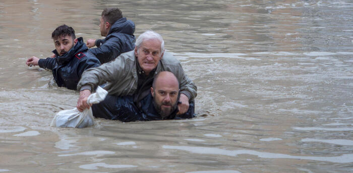 Maltempo: almeno 4 dispersi in provincia Forli-Cesena