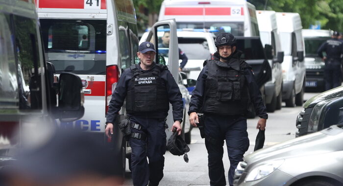 Polizia, strage scuola Belgrado pianificata da un mese