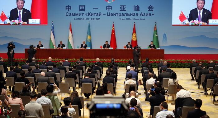 Xi ad Asia Centrale, ‘puntare sul potenziale cooperazione’
