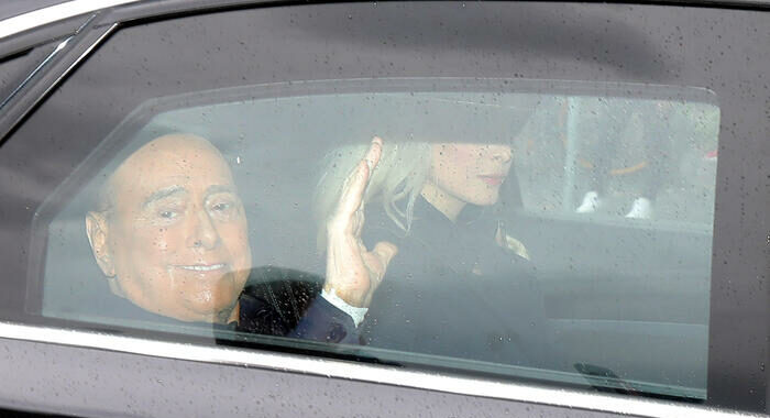 Berlusconi ricoverato all’ospedale San Raffaele