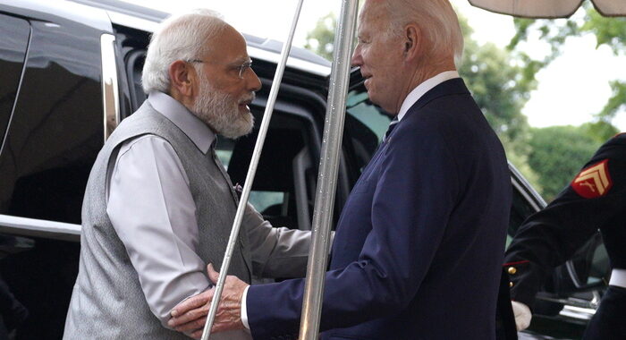 Biden davanti a Modi, pluralismo religioso principio base