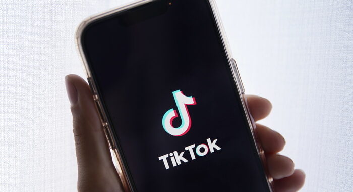 Garante a TikTok, lumi su un presunto accesso della Cina ai dati 