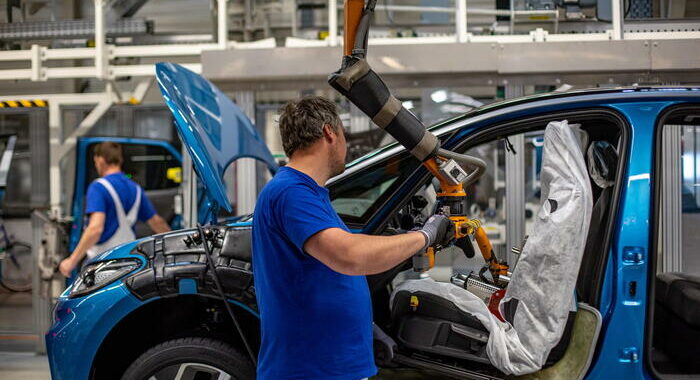 Il fatturato dell’industria in calo dell’1,8% ad aprile