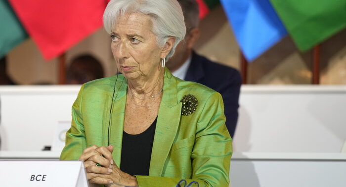 Lagarde, governi in prima linea nella lotta a cambiamenti clima