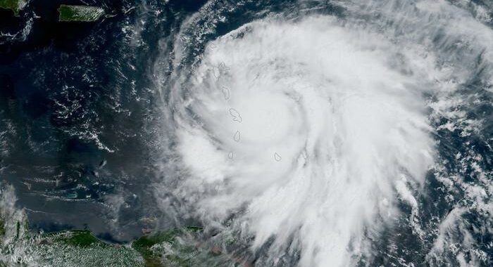 Martinica in allerta rossa per tempesta tropicale Bret