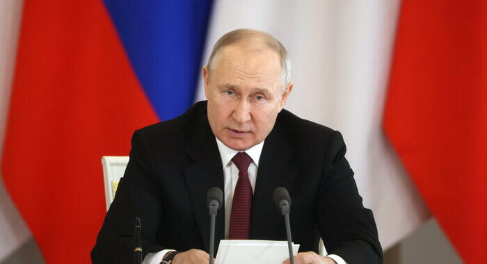 Putin, ‘aperti al dialogo con chiunque chieda la pace’