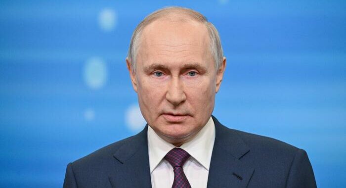 Putin, ‘la controffensiva di Kiev continua senza successi’