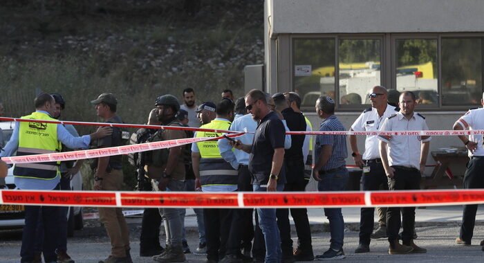 Quattro israeliani uccisi in un attacco in Cisgiordania: