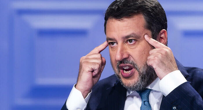 Salvini, no al Mes, meglio debito pubblico in mano a italiani