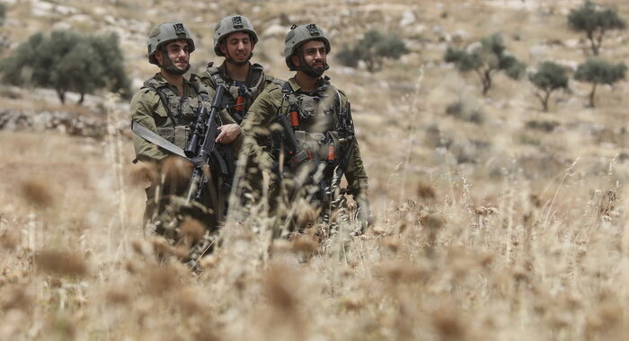 Tre militari israeliani uccisi al confine con l’Egitto