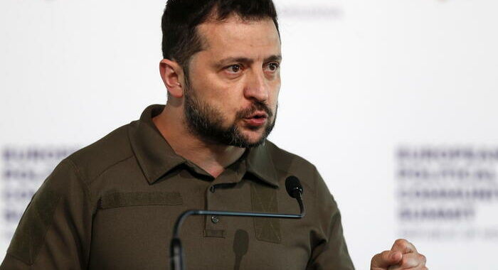 Zelensky,da alleati offerta seria e potente di caccia F-16