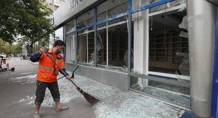 Attacco con droni su Mosca, colpiti due edifici