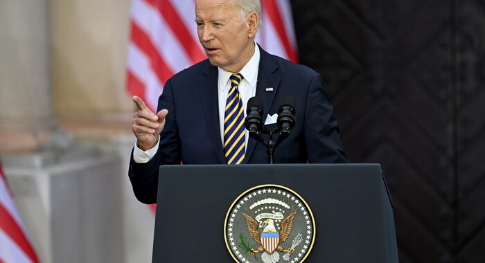 Biden, ‘Prigozhin deve stare attento a quello che mangia’