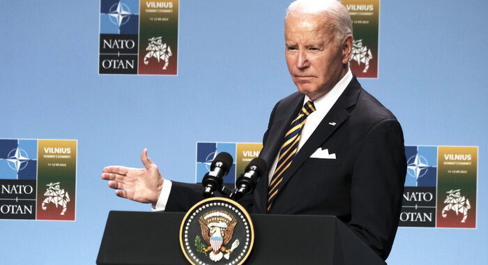 Biden, ‘Putin ha sbagliato i calcoli, non cederemo sull’Ucraina’