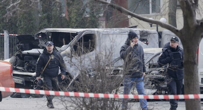 Bombe russe sulla città di Zaporizhzhia, ferito un civile