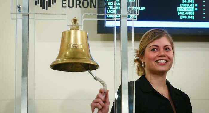 Borsa: Europa debole in apertura, Parigi -0,82%, Londra -0,44%