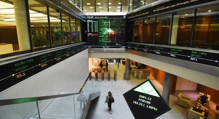 Borsa: Londra guida i rialzi, la seduta inizia con slancio