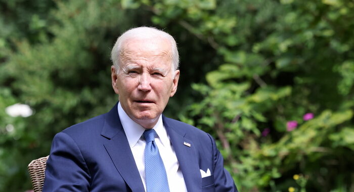 ‘Dietro le quinte Joe Biden è iracondo e offensivo con lo staff’