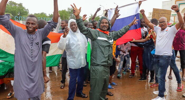 Ecowas dà ultimatum di 7 giorni al Niger, ‘non esclusa la forza’
