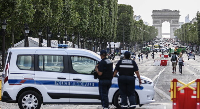 Francia: minacce di morte al poliziotto che ha ucciso Nahel
