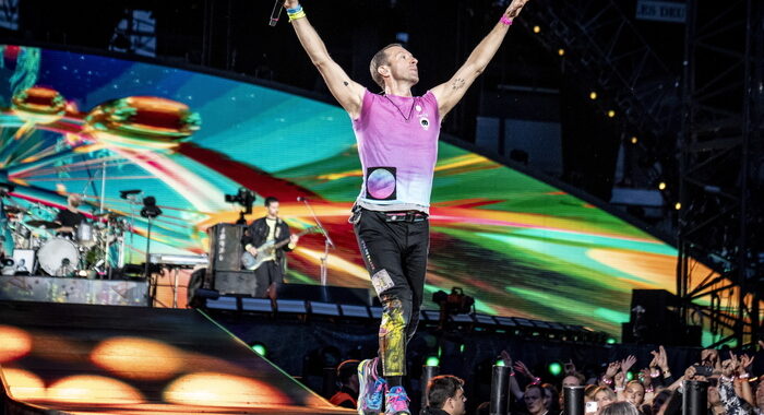 I Coldplay a Roma nel 2024, mancavano nella Capitale da 20 anni