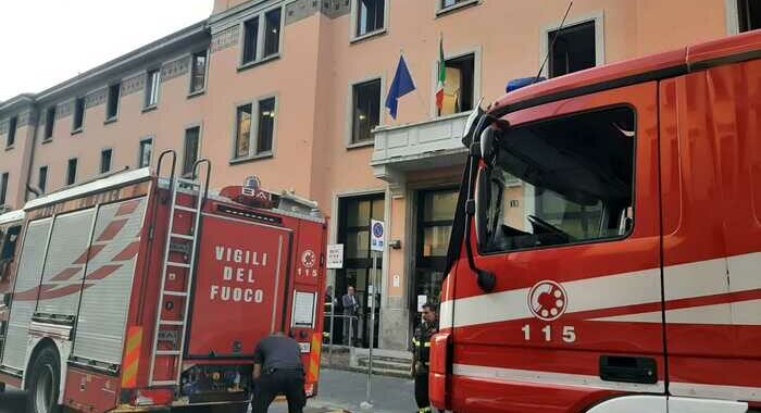 Incendio in una casa di riposo a Milano, 81 intossicati