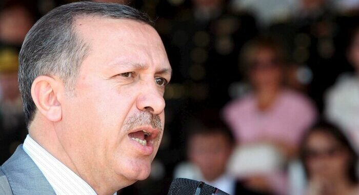 L’Ue a Erdogan, ‘l’allargamento non è legato alla Nato’