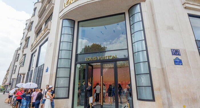 Lvmh, ricavi semestre a 42,2 miliardi, balza l’utile netto