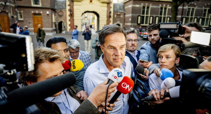 Media, ‘in Olanda è caduto il governo guidato da Rutte’