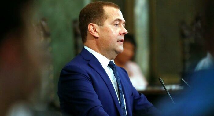 Medvedev, ‘le nostre forze stanno evitando la guerra mondiale’