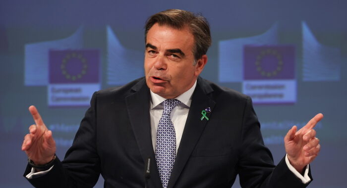 Schinas, l’Europa sta voltando pagina sulla migrazione