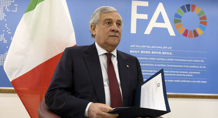 Tajani, i Paesi ricchi hanno il dovere di tendere la mano