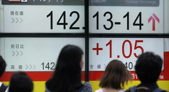 Borsa: a Tokyo apertura in rialzo (+0,39%)