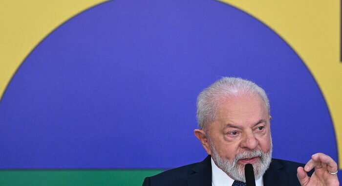 Brics: Lula proporrà moneta comune alternativa al dollaro