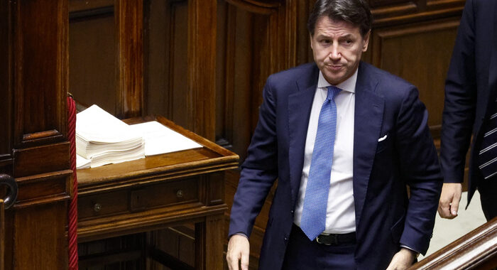 Conte, dal governo illusioni e nessun rimpiazzo sul reddito