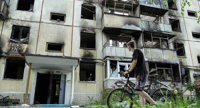 Governatore, drone ucraino su Belgorod, uccisi tre civili