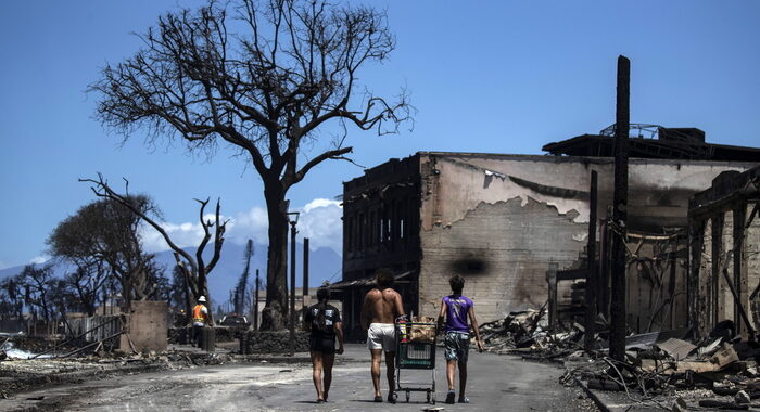 Incendi alle Hawaii, il bilancio sale a 93 vittime