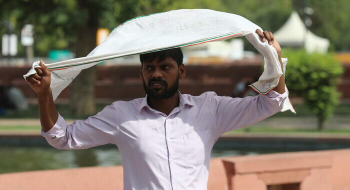 India: la capitale Delhi studia piano per picchi di caldo