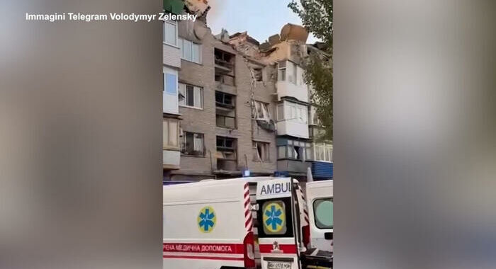 Kiev, 5 morti e 18 feriti nell’attacco russo a Pokrovsk