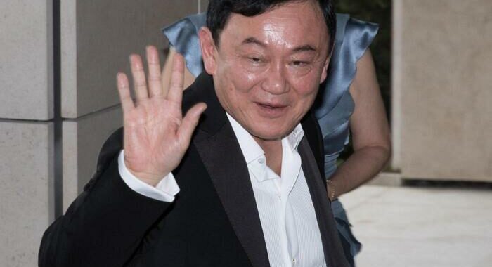 Thailandia: ex premier Thaksin Shinawatra torna dall’autoesilio