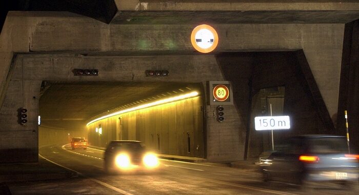 Tunnel del Gottardo riaprirà dal 23 agosto, ma solo per le merci