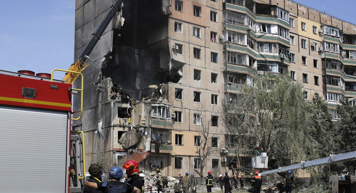 Ucraina: attacco a Kryvyi Rih, i feriti sono oltre 80