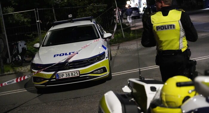 Un morto e cinque feriti in sparatoria a Copenaghen