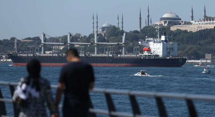 A Istanbul la prima nave di grano ucraino dopo stop intesa