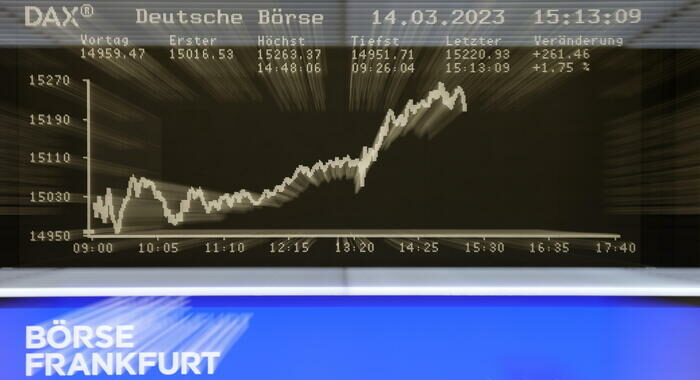 Borsa: l’Europa apre in rialzo, Francoforte +0,37%