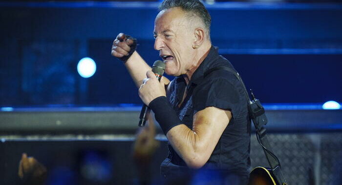 Bruce Springsteen rinvia tutti i concerti Usa per settembre