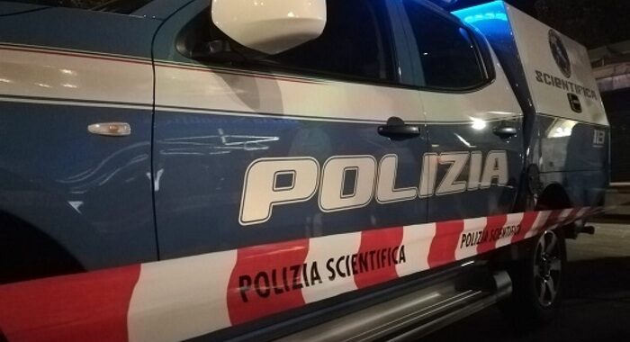 ++ Cadavere trovato in un cassonetto di rifiuti a Biella ++