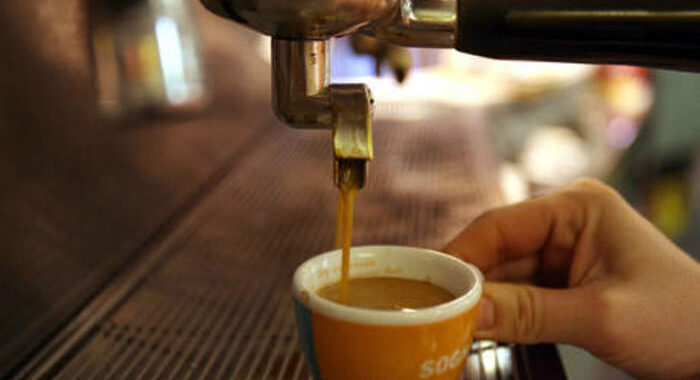 E’ caro-caffè, per l’espresso 720 milioni in più