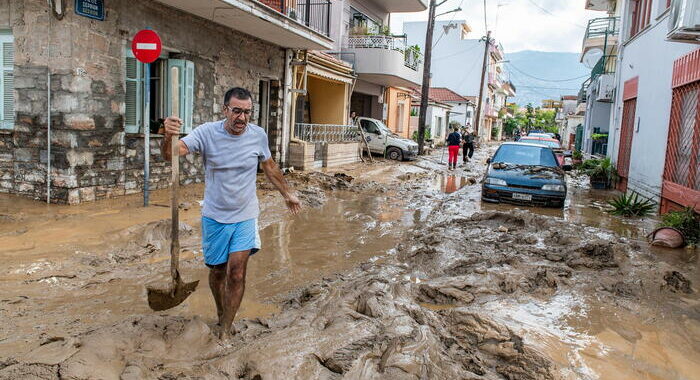 Maltempo in Grecia, dieci morti e 4 dispersi